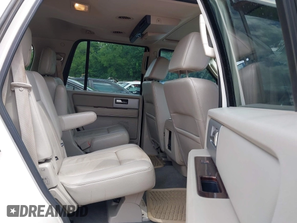 2008 Ford Expedition Limited с VIN 1FMFU205X8LA00518, выставлен на аукционе IAAI как лот 42255630 с пробегом 189 808 миль миль и . История ставок и продаж доступна на DreamBid. Изображение 8.