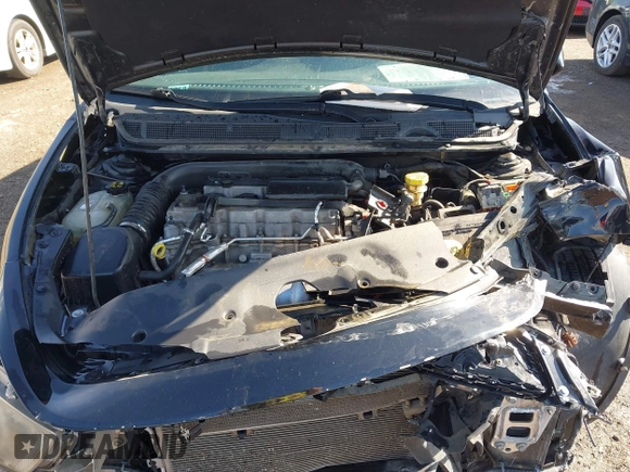 2014 Dodge Dart SXT with VIN 1C3CDFBB5ED909827, listed as a IAAI auction lot 42133689 with 100,214 mi miles and . Bid and sale history available at carsss.com. Image 10.