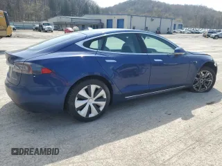 2021 Tesla Model S Long Range Plus z VIN 5YJSA1E26MF426210, wystawiony jako Copart lot #53701355 z przebiegiem 95 673 mil mil oraz Szkoda całkowita • Salvage title. Historia ofert i sprzedaży dostępna na DreamBid. Obrazek 3.