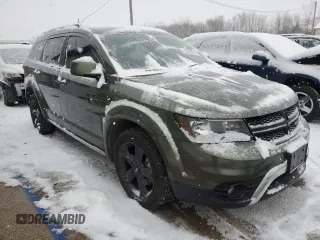2019 Dodge Journey Crossroad z VIN 3C4PDDGG4KT811044, wystawiony jako Copart lot #84184044 z przebiegiem 84 829 mil mil oraz Szkoda całkowita • Salvage title. Historia ofert i sprzedaży dostępna na DreamBid. Obrazek 4.