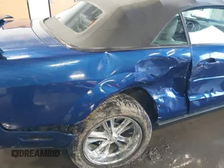 2006 Ford Mustang Standard with VIN 1ZVFT84N365217671, listed as a IAAI auction lot 41633515 with 80,637 mi miles and . Bid and sale history available at DreamBid. Image 6.