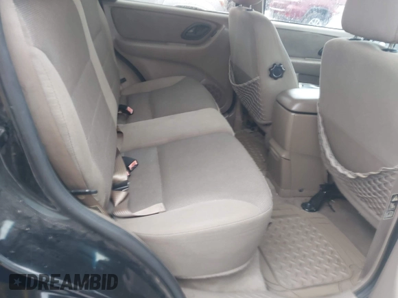 2002 Ford Escape XLT Choice с VIN 1FMYU03172KB55319, выставлен на аукционе IAAI как лот 42482300 с пробегом 209 074 миль миль и . История ставок и продаж доступна на DreamBid. Изображение 8.