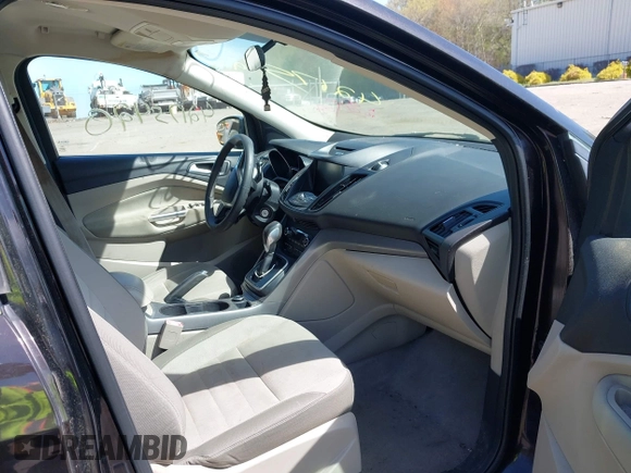 2013 Ford Escape SE with VIN 1FMCU9GX3DUA51379, listed as a IAAI auction lot 42175420 with 166,522 mi miles. Bid and sale history available at carsss.com. Image 5.