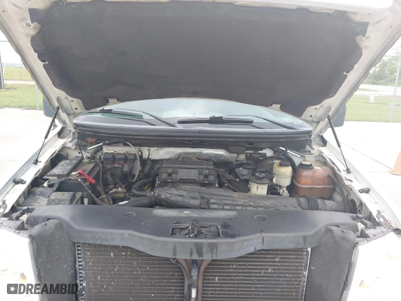 2007 Ford F-150 XLT with VIN 1FTPW12V67FA49903, listed as a IAAI auction lot 42112749 with 200,662 mi miles. Bid and sale history available at carsss.com. Image 10.
