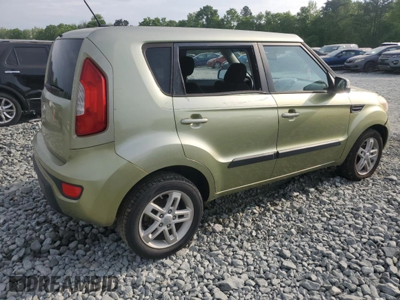 2013 Kia Soul + z VIN KNDJT2A61D7590104, wystawiony jako Copart lot #54177485 z przebiegiem 300 317 mil mil oraz Szkoda całkowita • Salvage title. Historia ofert i sprzedaży dostępna na DreamBid. Obrazek 3.