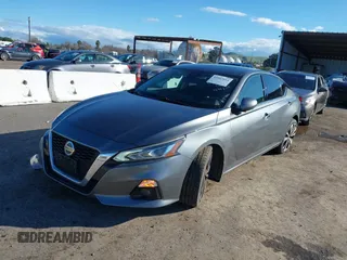 2020 Nissan Altima Platinum with VIN 1N4BL4FV9LN304659, listed as a IAAI auction lot 41507014 with 59,962 mi miles and . Bid and sale history available at carsss.com. Image 18.