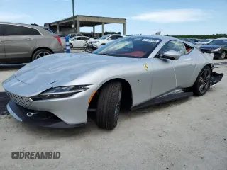 2022 Ferrari Roma z VIN ZFF98RNA1N0279070, wystawiony jako Copart lot #61832983 z przebiegiem Nie podano mil oraz Szkody całkowita. Historia ofert i sprzedaży dostępna na DreamBid. Obrazek 1.