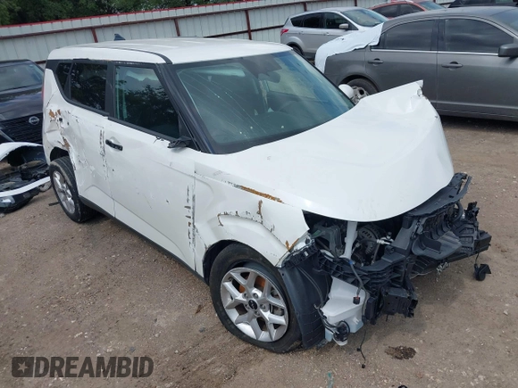 2023 Kia Soul LX with VIN KNDJ23AU2P7851980, listed as a IAAI auction lot 42115709 with 1 mi miles. Bid and sale history available at carsss.com. Image 1.