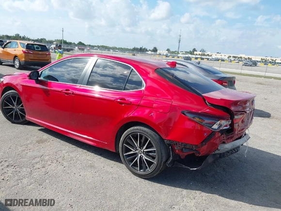 2021 Toyota Camry SE Nightshade with VIN 4T1G11AK6MU462607, listed as a IAAI auction lot 41731434 with 45,156 mi miles. Bid and sale history available at carsss.com. Image 3.