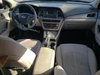 2017 Hyundai Sonata SE с VIN 5NPE24AF2HH576472, выставлен на аукционе Copart как лот 43114645 с пробегом Не указан миль и Списание • Salvage title. История ставок и продаж доступна на DreamBid. Изображение 8.
