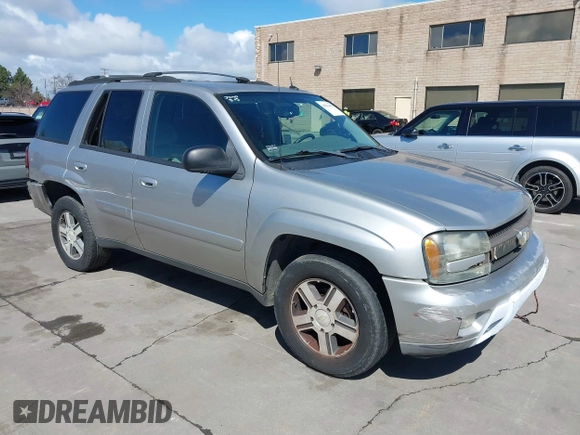 2005 Chevrolet TrailBlazer LT with VIN 1GNDT13S952113282, listed as a IAAI auction lot 41802492 with 172,253 mi miles and . Bid and sale history available at DreamBid. Image 1.
