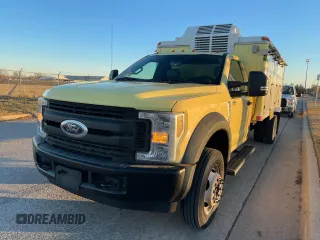 2019 Ford F-550 XL with VIN 1FDUF5GY2KEE44152, listed as a Copart auction lot 88810175 with 75,090 mi miles and Clean Title. Bid and sale history available at carsss.com. Image 2.