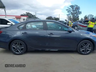 2020 Kia Forte GT-Line with VIN 3KPF34ADXLE246849, listed as a IAAI auction lot 42065956 with 37,507 mi miles. Bid and sale history available at carsss.com. Image 14.