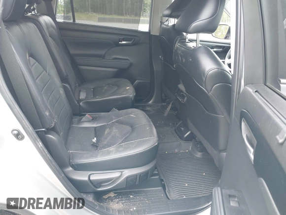 2024 Toyota Highlander LE with VIN 5TDKDRBH6RS532755, listed as a IAAI auction lot 42368462 with 8,337 mi miles and . Bid and sale history available at DreamBid. Image 8.