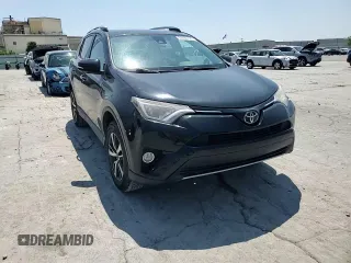 2018 Toyota RAV4 XLE z VIN 2T3RFREV4JW812199, wystawiony jako Copart lot #58485725 z przebiegiem 96 576 mil mil oraz Szkoda całkowita • Salvage title. Historia ofert i sprzedaży dostępna na DreamBid. Obrazek 14.