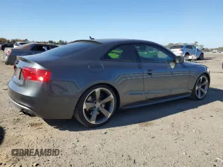 2015 Audi S5 Premium Plus z VIN WAUGGAFRXFA054749, wystawiony jako Copart lot #76754194 z przebiegiem 87 643 mil mil oraz Szkoda całkowita • Salvage title. Historia ofert i sprzedaży dostępna na DreamBid. Obrazek 3.