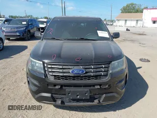 2016 Ford Utility Police Interceptor with VIN 1FM5K8AR6GGA04806, listed as a IAAI auction lot 41903514 with 146,178 mi miles. Bid and sale history available at carsss.com. Image 12.