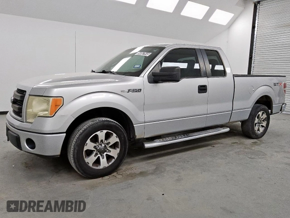 2013 Ford F-150 XL z VIN 1FTFX1CF3DFD68025, wystawiony jako Copart lot #64067645 z przebiegiem 113 382 mil mil oraz Czysty tytuł • Clean title. Historia ofert i sprzedaży dostępna na DreamBid. Obrazek 1.