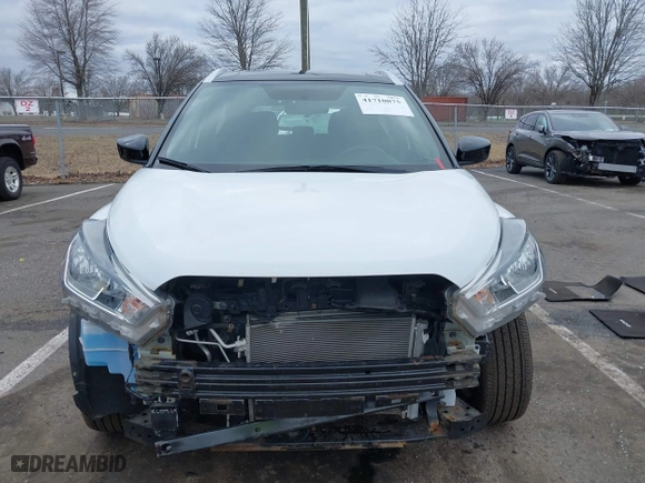 2018 Nissan Kicks SR with VIN 3N1CP5CU0JL510389, listed as a IAAI auction lot 41710875 with 48,001 mi miles. Bid and sale history available at carsss.com. Image 13.