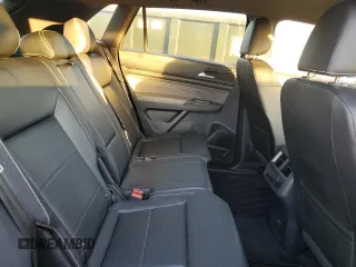 2022 Volkswagen Atlas SE z VIN 1V2HE2CA3NC226199, wystawiony jako Copart lot #58964475 z przebiegiem 40 891 mil mil oraz Nie do naprawy. Historia ofert i sprzedaży dostępna na DreamBid. Obrazek 11.