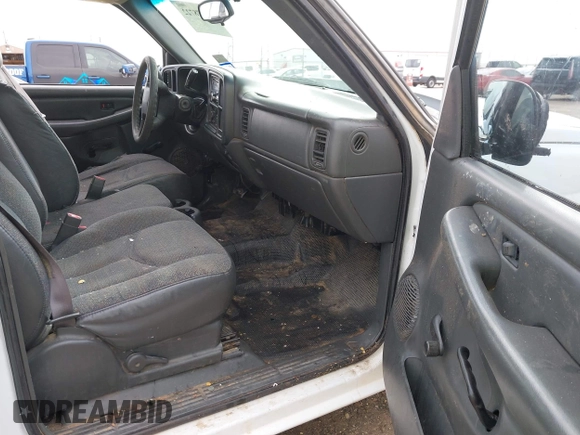 2006 Chevrolet Silverado 1500 Work Truck with VIN 1GCEC19X56Z291943, listed as a IAAI auction lot 41578722 with 239,605 mi miles. Bid and sale history available at carsss.com. Image 5.