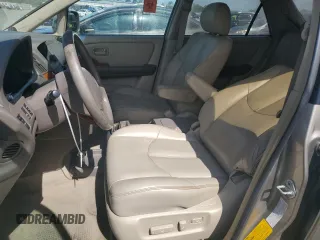 2000 Lexus RX 300 with VIN JT6GF10U0Y0063995, listed as a Copart auction lot 83748684 with Not Provided miles and Non Repairable. Bid and sale history available at carsss.com. Image 7.
