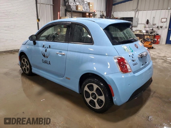 2017 FIAT 500e z VIN 3C3CFFGE5HT579876, wystawiony jako Copart lot #43909125 z przebiegiem 16 772 mil mil oraz Szkoda całkowita • Salvage title. Historia ofert i sprzedaży dostępna na DreamBid. Obrazek 2.