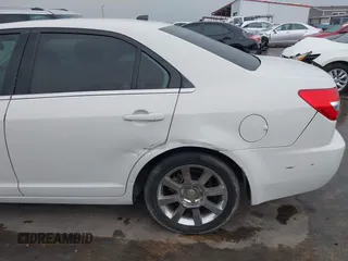 2008 Lincoln MKZ z VIN 3LNHM26TX8R625632, wystawiony jako IAAI lot #41905293 z przebiegiem 205 485 mil mil oraz . Historia ofert i sprzedaży dostępna na DreamBid. Obrazek 20.