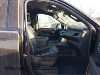 2023 Chevrolet Suburban Premier z VIN 1GNSKFKD0PR135739, wystawiony jako IAAI lot #41808983 z przebiegiem 64 683 mil mil oraz . Historia ofert i sprzedaży dostępna na DreamBid. Obrazek 5.