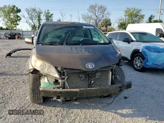2011 Toyota Sienna LE with VIN 5TDJK3DC8BS005712, listed as a Copart auction lot 50637855 with 89,704 mi miles and Salvage Title. Bid and sale history available at carsss.com. Image 12.