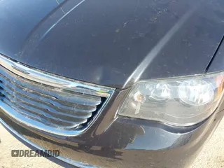 2014 Chrysler Town & Country S with VIN 2C4RC1HG0ER257498, listed as a IAAI auction lot 41627860 with 134,540 mi miles. Bid and sale history available at carsss.com. Image 6.