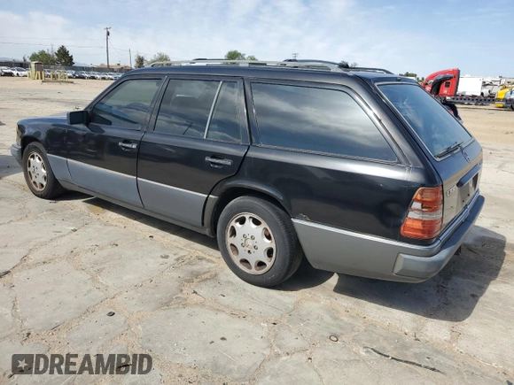 1987 Mercedes-Benz 300 with VIN WDBEB93D1HF041635, listed as a Copart auction lot 53718845 with 285,625 mi miles and Clean Title. Bid and sale history available at DreamBid. Image 2.