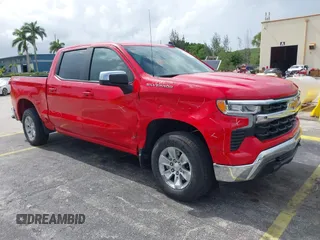 2025 Chevrolet Silverado 1500 LT z VIN 1GCUKDED6SZ109138, wystawiony jako IAAI lot #42493671 z przebiegiem 13 411 mil mil oraz . Historia ofert i sprzedaży dostępna na DreamBid. Obrazek 1.