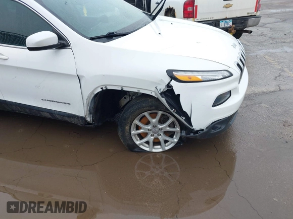 2016 Jeep Cherokee Latitude with VIN 1C4PJMCB3GW193834, listed as a IAAI auction lot 41675853 with 149,296 mi miles. Bid and sale history available at carsss.com. Image 6.