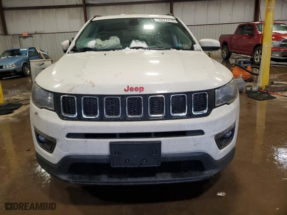 2020 Jeep Compass Latitude with VIN 3C4NJDBBXLT239815, listed as a Copart auction lot 44774185 with NaN miles and Salvage Title. Bid and sale history available at carsss.com. Image 5.