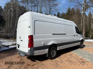 2022 Mercedes-Benz Sprinter with VIN W1Y4ECVY0NT105206, listed as a Copart auction lot 52155085 with 12,000 mi miles and Clean Title. Bid and sale history available at DreamBid. Image 13.