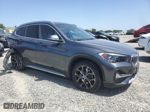 2020 BMW X1 xDrive28i с VIN WBXJG9C06L5R54942, выставлен на аукционе Copart как лот 54262435 с пробегом 65 217 миль миль и Списание • Salvage title. История ставок и продаж доступна на DreamBid. Изображение 4.