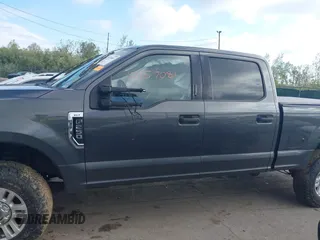 2018 Ford F-250 XL z VIN 1FT7W2B68JEC44218, wystawiony jako IAAI lot #42157081 z przebiegiem 173 909 mil mil oraz . Historia ofert i sprzedaży dostępna na DreamBid. Obrazek 15.