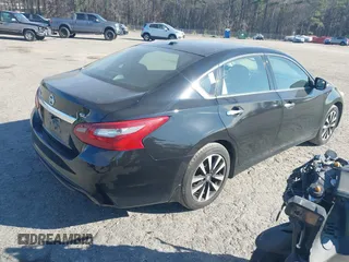 2018 Nissan Altima SR with VIN 1N4AL3AP8JC282175, listed as a IAAI auction lot 41238328 with 117,198 mi miles and . Bid and sale history available at carsss.com. Image 4.