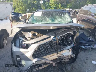 2021 Toyota RAV4 Hybrid XSE с VIN 4T3E6RFV3MU055183, выставлен на аукционе IAAI как лот 42175980 с пробегом Не указан миль и . История ставок и продаж доступна на DreamBid. Изображение 13.