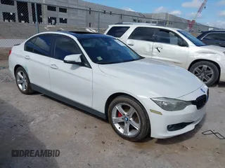 2014 BMW 3 Series 328i z VIN WBA3A5C5XEJ463194, wystawiony jako IAAI lot #42528513 z przebiegiem 179 909 mil mil oraz . Historia ofert i sprzedaży dostępna na DreamBid. Obrazek 1.