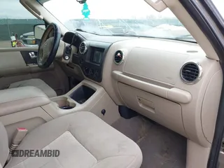 2003 Ford Expedition XLT Value z VIN 1FMPU16W83LA24310, wystawiony jako IAAI lot #41655746 z przebiegiem 201 482 mil mil oraz . Historia ofert i sprzedaży dostępna na DreamBid. Obrazek 5.