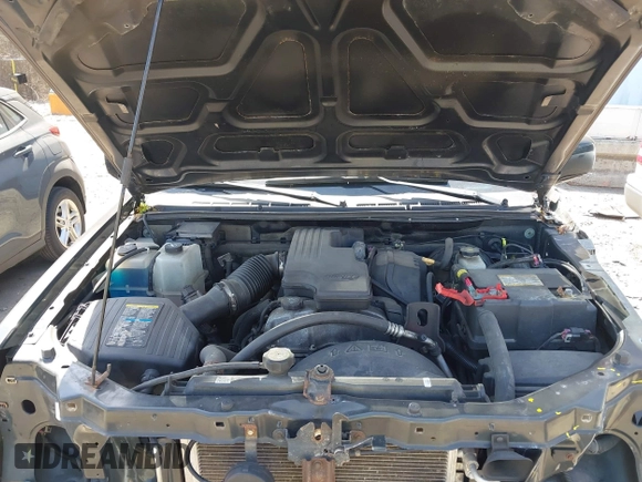 2009 Chevrolet Colorado Work Truck with VIN 1GCDT199498138526, listed as a IAAI auction lot 42112455 with 211,039 mi miles. Bid and sale history available at carsss.com. Image 10.