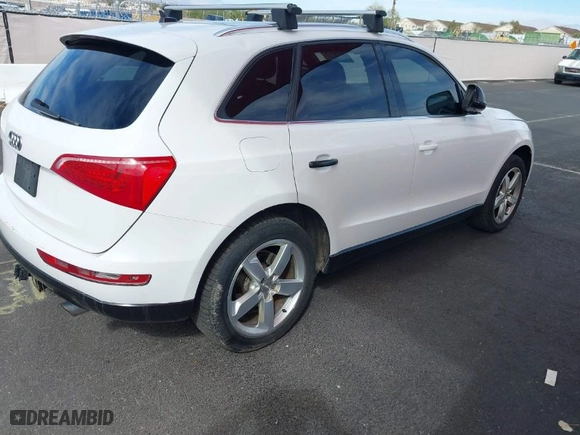 2012 Audi Q5 2.0T Premium Plus with VIN WA1LFAFP0CA125627, listed as a IAAI auction lot 41778426 with 154,117 mi miles. Bid and sale history available at carsss.com. Image 4.