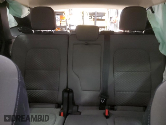 2020 Ford Escape SE с VIN 1FMCU9G65LUC27323, выставлен на аукционе Copart как лот 82898254 с пробегом 27 511 миль миль и Списание • Salvage title. История ставок и продаж доступна на DreamBid. Изображение 10.