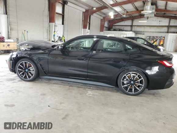 2022 BMW i4 eDrive40 with VIN WBY73AW03NFM94635, listed as a Copart auction lot 60828383 with 4,570 mi miles. Bid and sale history available at carsss.com. Image 2.