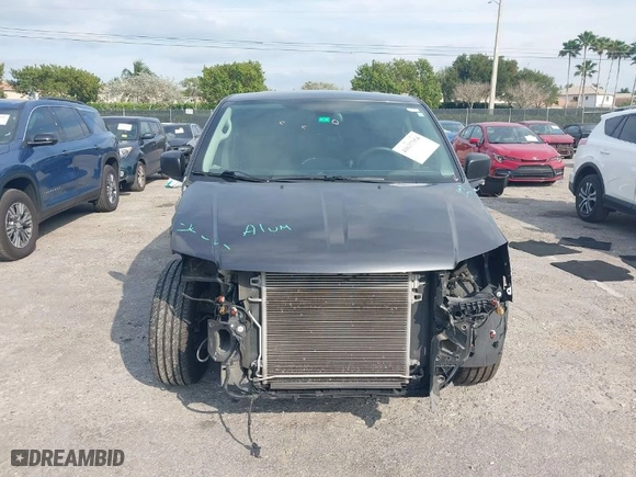 2020 Dodge Grand Caravan SE Plus with VIN 2C4RDGBG8LR221614, listed as a IAAI auction lot 41637354 with 71,952 mi miles. Bid and sale history available at carsss.com. Image 13.