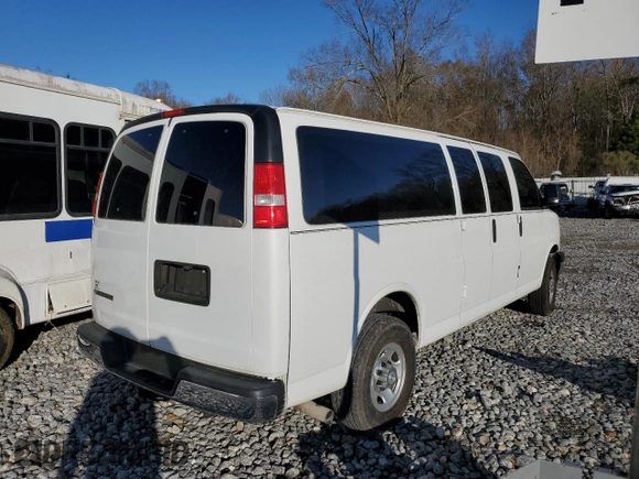 2018 Chevrolet Express Passenger LT with VIN 1GAZGPFG3J1253205, listed as a Copart auction lot 87235434 with Not provided miles and Salvage title. Bid and sale history available at DreamBid. Image 4.