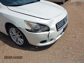 2014 Nissan Maxima SV with VIN 1N4AA5AP2EC443353, listed as a IAAI auction lot 42538040 with 174,615 mi miles and . Bid and sale history available at DreamBid. Image 6.