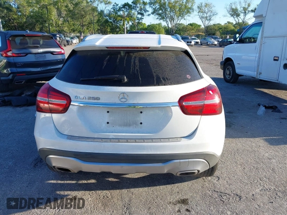 2019 Mercedes-Benz GLA 250 z VIN WDCTG4EB1KJ551894, wystawiony jako IAAI lot #41807453 z przebiegiem 81 606 mil mil oraz . Historia ofert i sprzedaży dostępna na DreamBid. Obrazek 16.